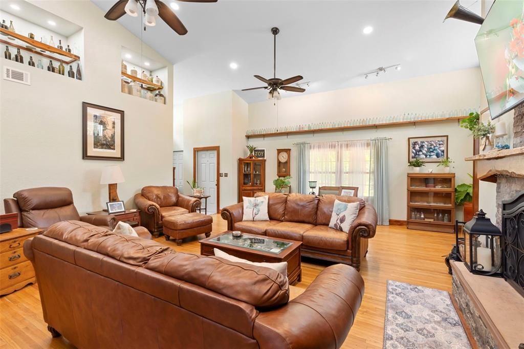 For Sale: $1,300,000 (4 beds, 4 baths, 3017 Square Feet)