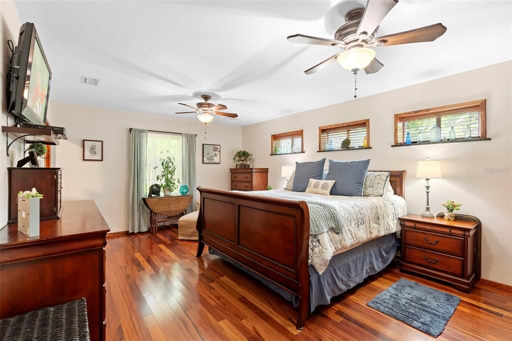 For Sale: $1,300,000 (4 beds, 4 baths, 3017 Square Feet)