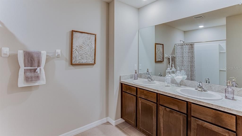 Active With Contract: $322,990 (5 beds, 3 baths, 2447 Square Feet)