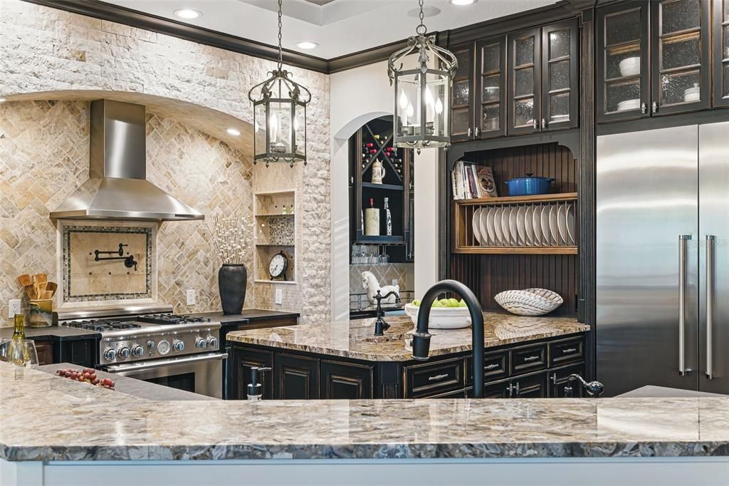 待售: $3,880,000 (6 贝兹, 5 浴室, 6780 平方英尺)