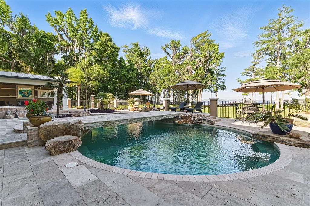 待售: $3,880,000 (6 贝兹, 5 浴室, 6780 平方英尺)