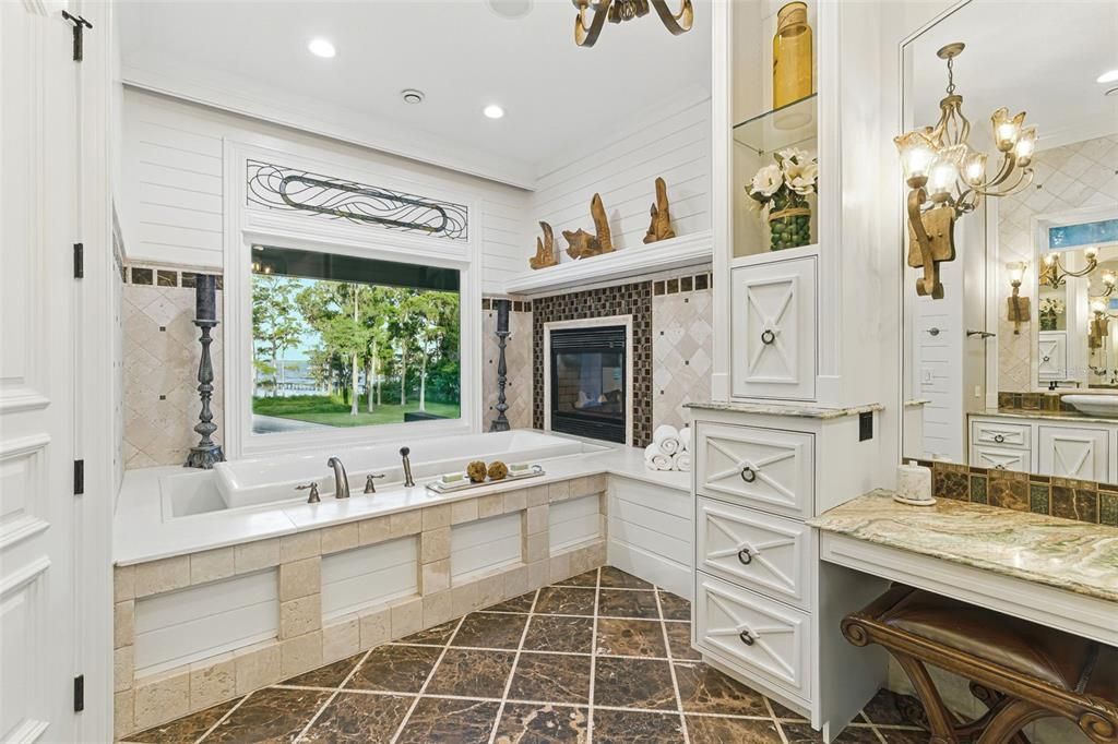 待售: $3,880,000 (6 贝兹, 5 浴室, 6780 平方英尺)