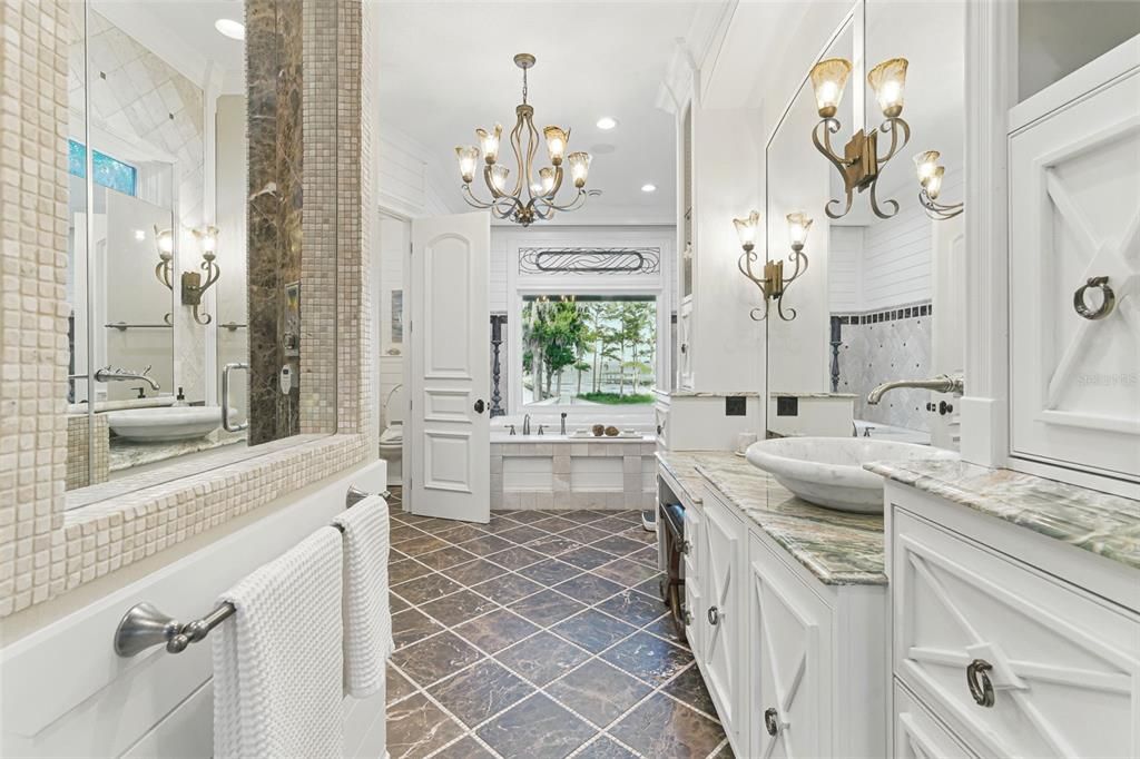 待售: $3,880,000 (6 贝兹, 5 浴室, 6780 平方英尺)