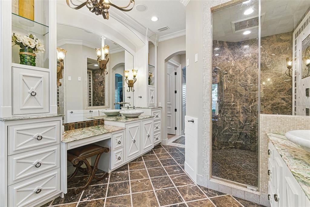 待售: $3,880,000 (6 贝兹, 5 浴室, 6780 平方英尺)