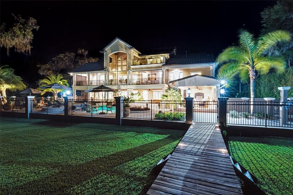 待售: $3,880,000 (6 贝兹, 5 浴室, 6780 平方英尺)