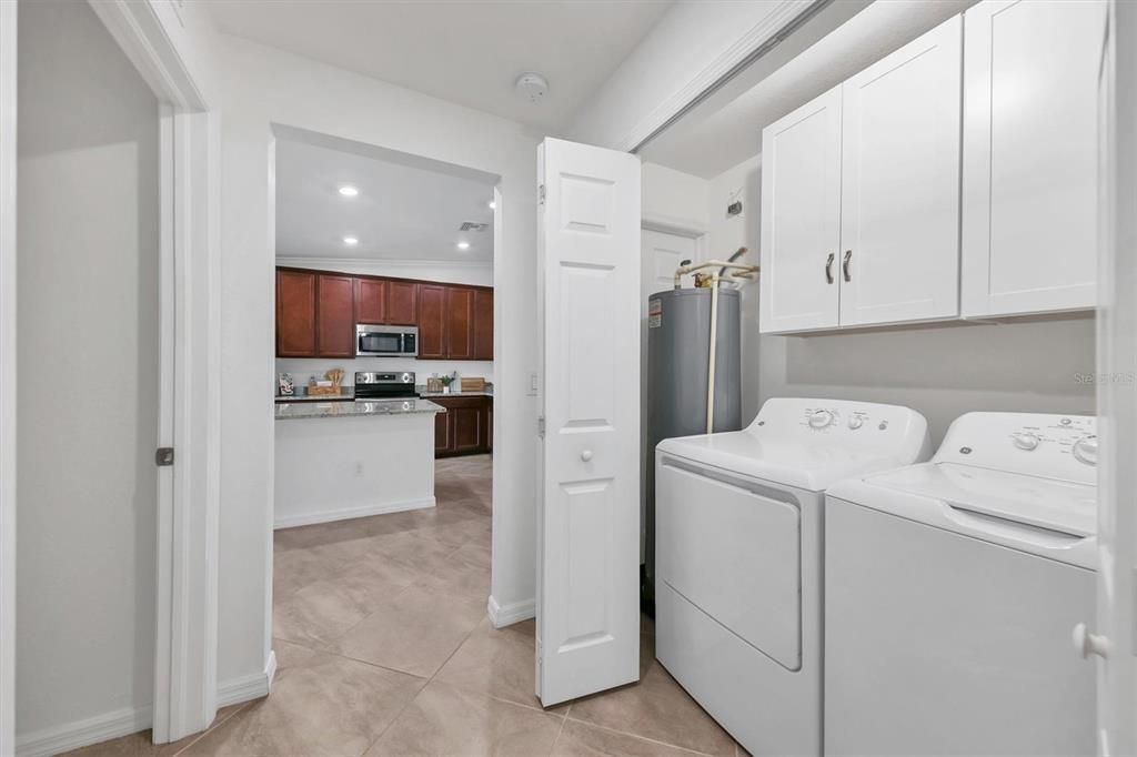 Active With Contract: $1,800 (2 beds, 2 baths, 1329 Square Feet)