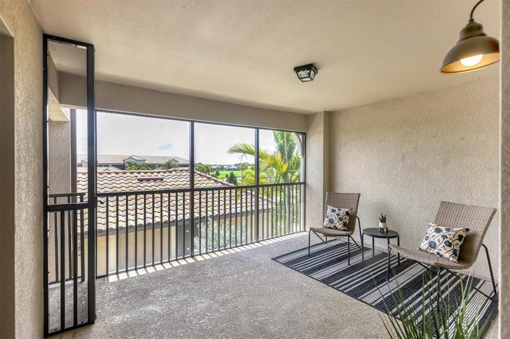 Active With Contract: $1,800 (2 beds, 2 baths, 1329 Square Feet)