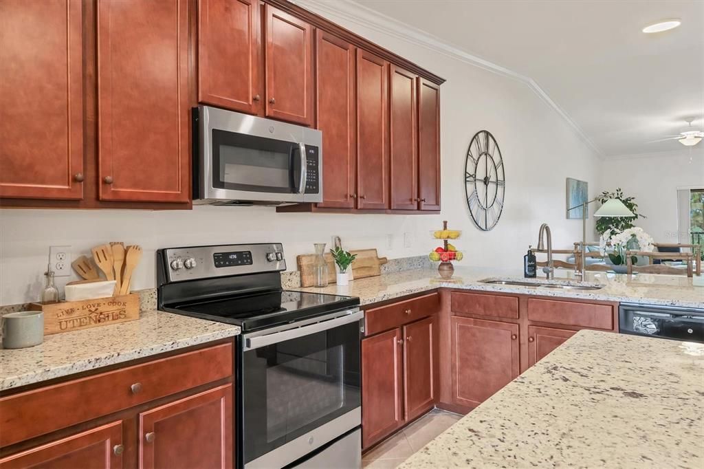 Active With Contract: $1,800 (2 beds, 2 baths, 1329 Square Feet)