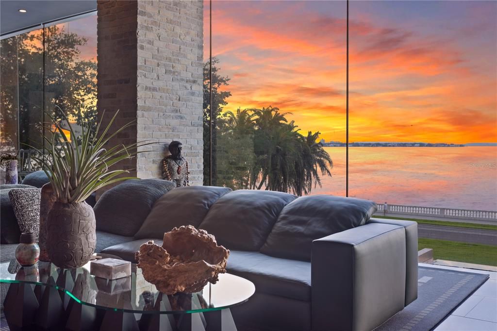 For Sale: $8,500,000 (3 beds, 3 baths, 5264 Square Feet)