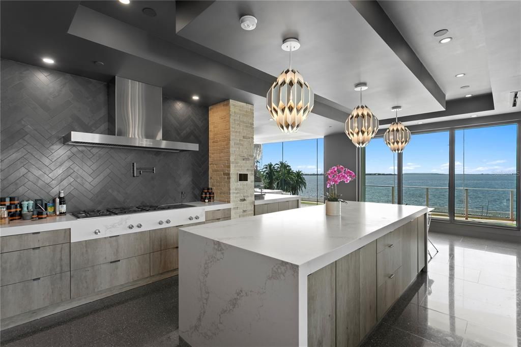 For Sale: $8,500,000 (3 beds, 3 baths, 5264 Square Feet)