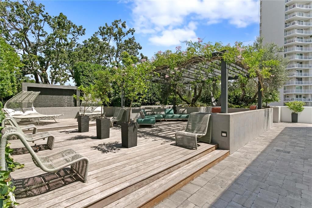 For Sale: $8,500,000 (3 beds, 3 baths, 5264 Square Feet)