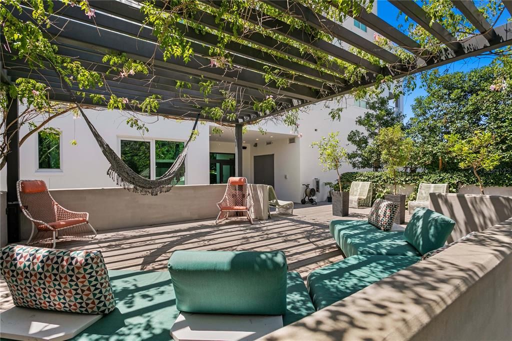 For Sale: $8,500,000 (3 beds, 3 baths, 5264 Square Feet)