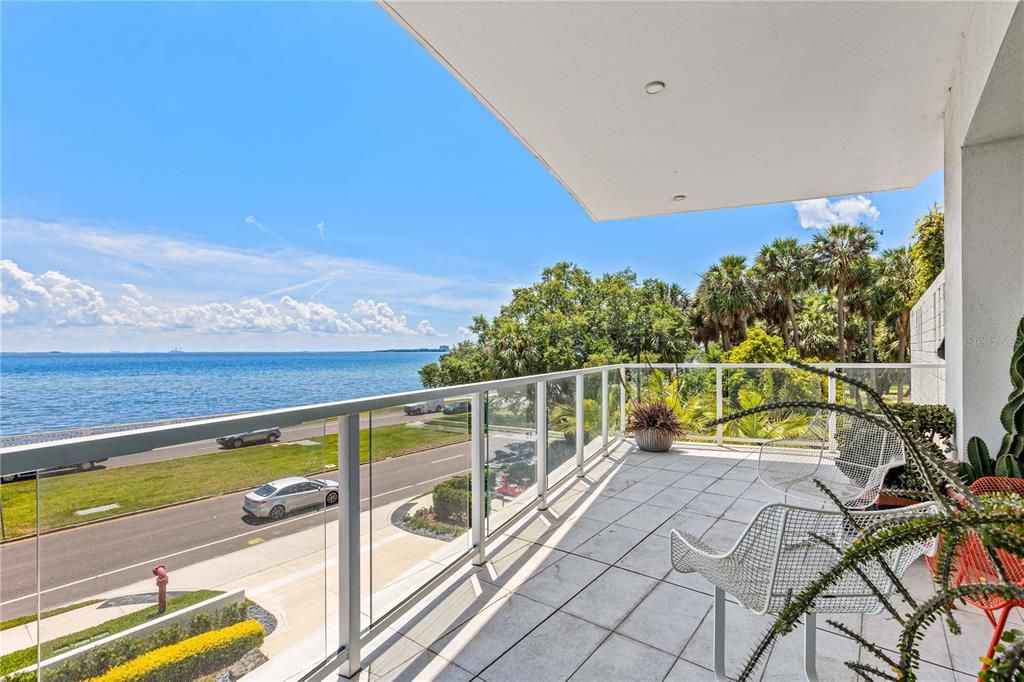 For Sale: $8,500,000 (3 beds, 3 baths, 5264 Square Feet)