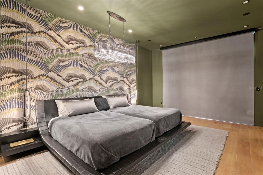 For Sale: $8,500,000 (3 beds, 3 baths, 5264 Square Feet)