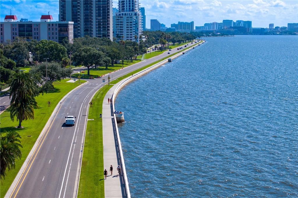 For Sale: $8,500,000 (3 beds, 3 baths, 5264 Square Feet)