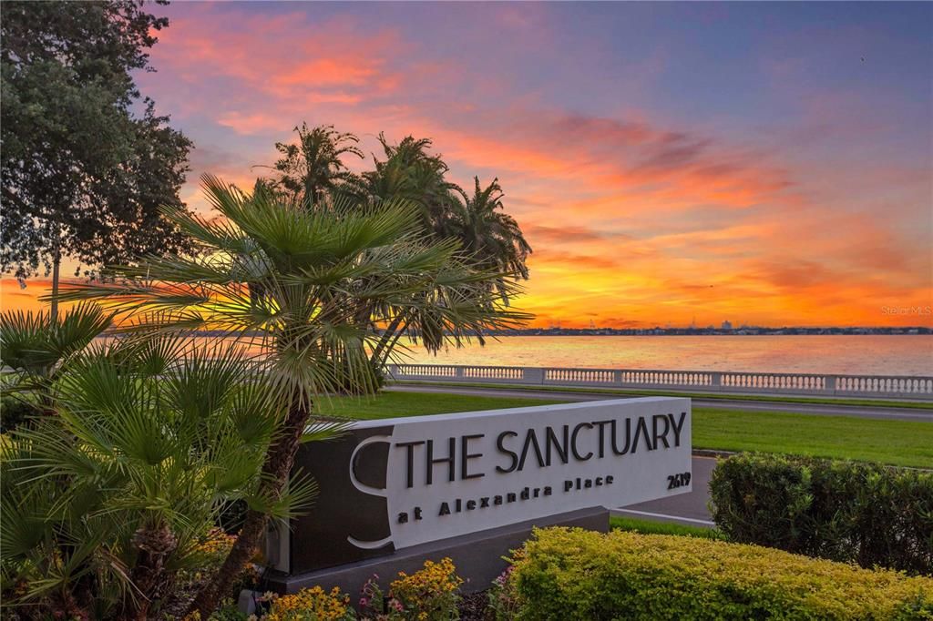 For Sale: $8,500,000 (3 beds, 3 baths, 5264 Square Feet)