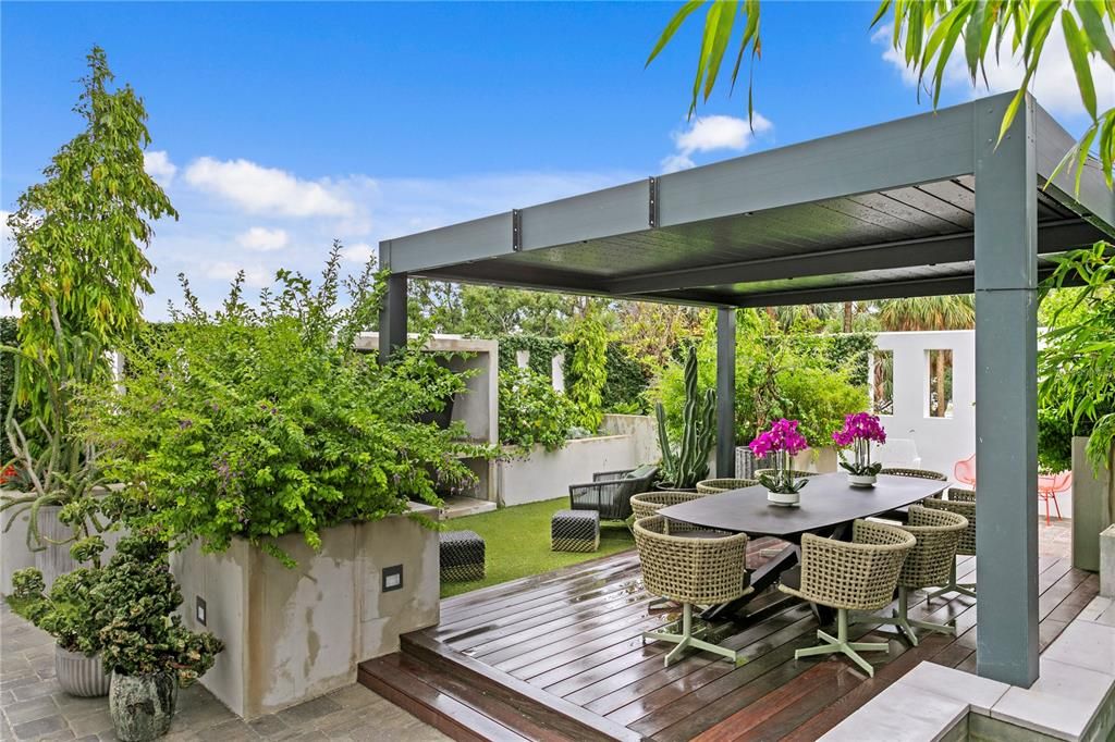 For Sale: $8,500,000 (3 beds, 3 baths, 5264 Square Feet)