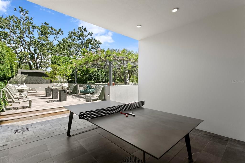 For Sale: $8,500,000 (3 beds, 3 baths, 5264 Square Feet)