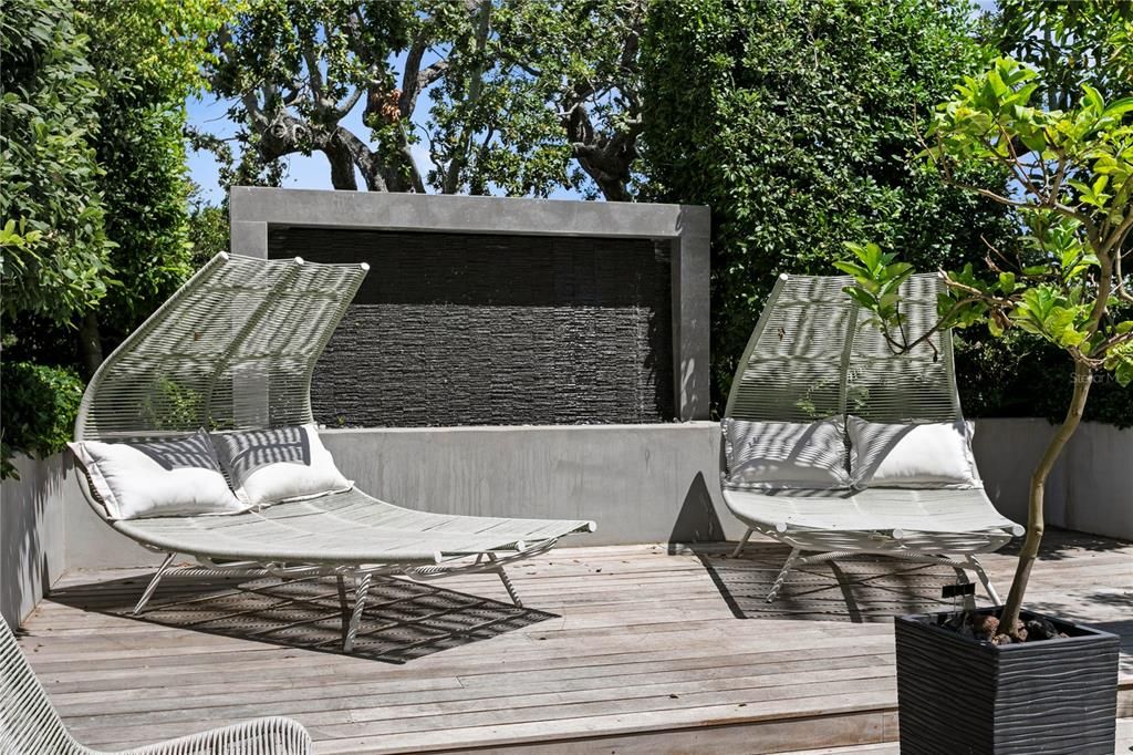 For Sale: $8,500,000 (3 beds, 3 baths, 5264 Square Feet)