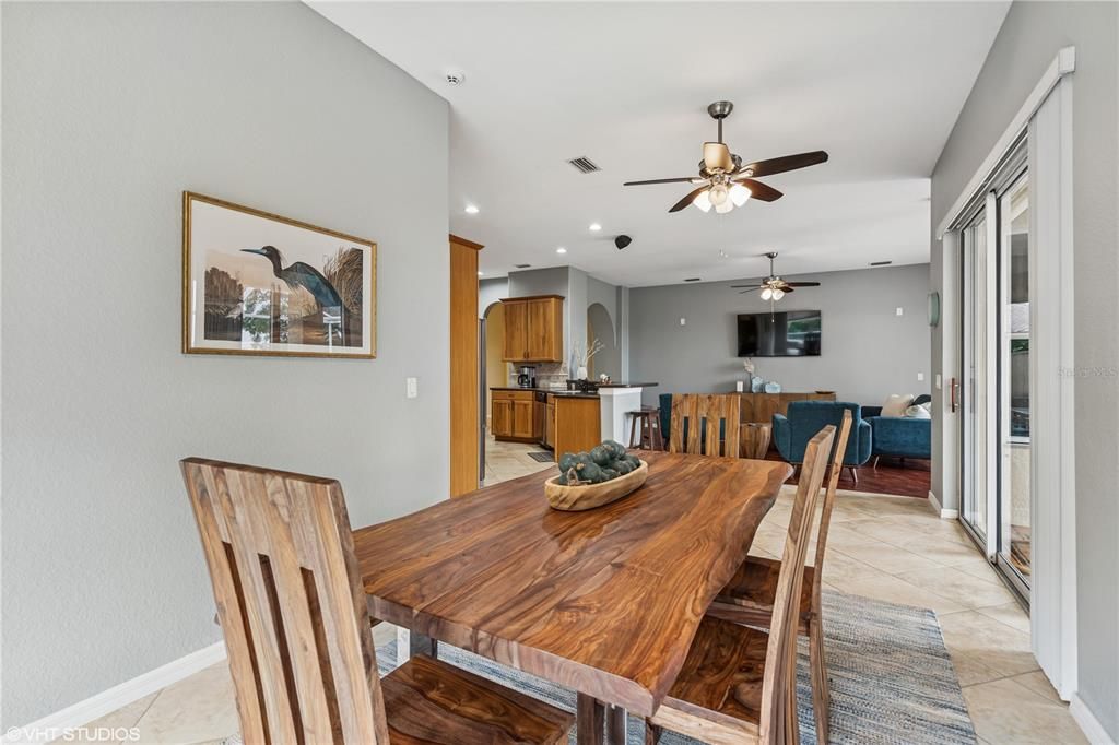 For Sale: $549,998 (3 beds, 2 baths, 2481 Square Feet)