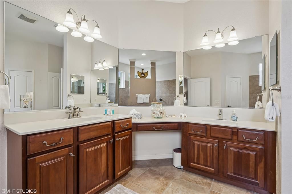 For Sale: $549,998 (3 beds, 2 baths, 2481 Square Feet)