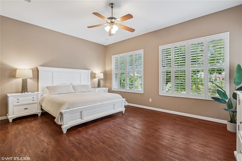 For Sale: $549,998 (3 beds, 2 baths, 2481 Square Feet)