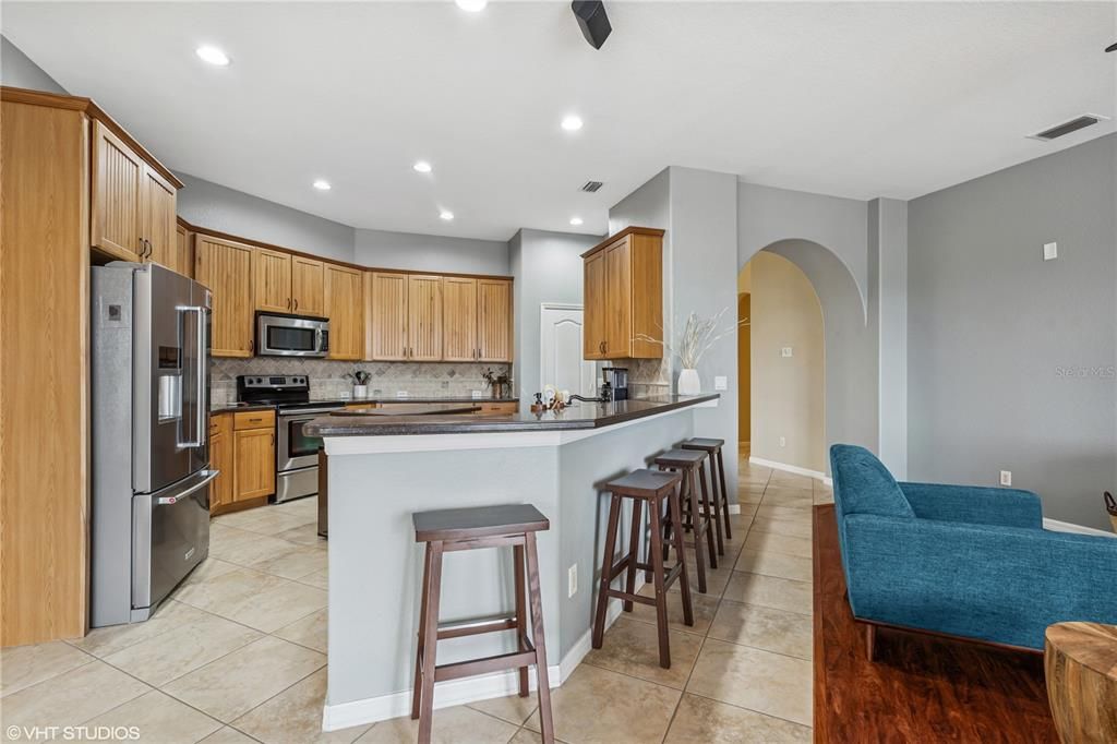 For Sale: $549,998 (3 beds, 2 baths, 2481 Square Feet)