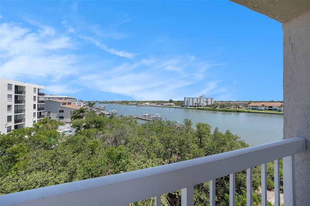 待售: $619,900 (2 贝兹, 2 浴室, 1120 平方英尺)