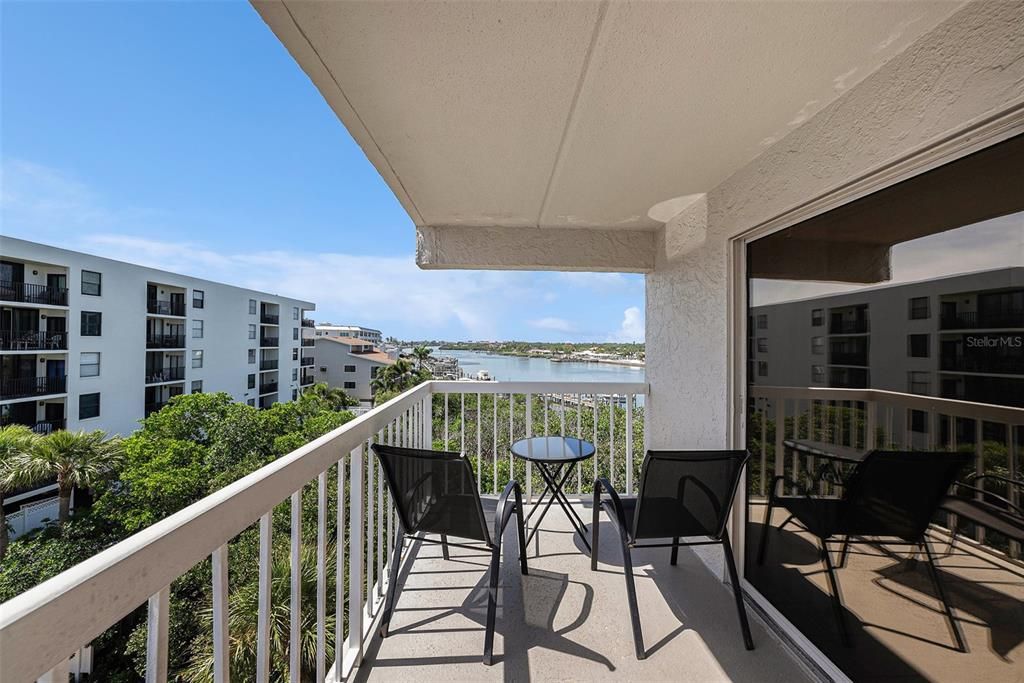 待售: $619,900 (2 贝兹, 2 浴室, 1120 平方英尺)