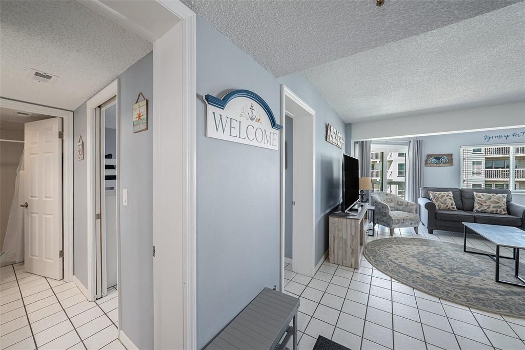 待售: $619,900 (2 贝兹, 2 浴室, 1120 平方英尺)