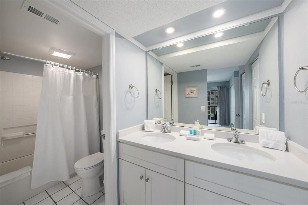 待售: $619,900 (2 贝兹, 2 浴室, 1120 平方英尺)