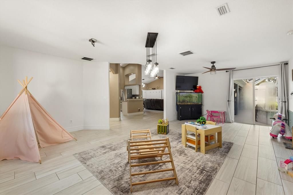 For Sale: $685,000 (2 beds, 2 baths, 2130 Square Feet)