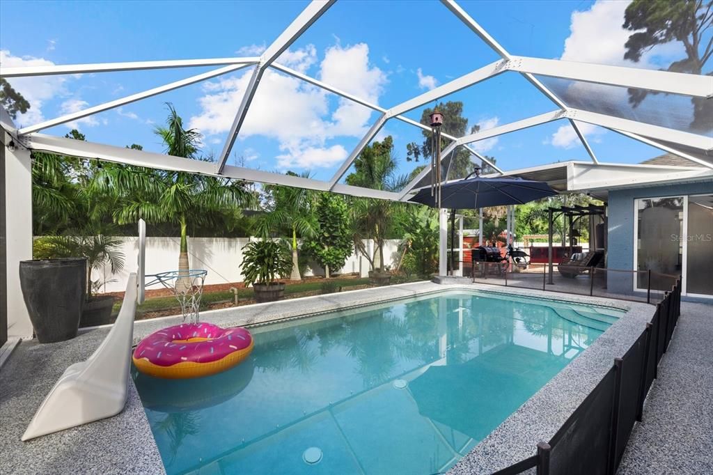 For Sale: $685,000 (2 beds, 2 baths, 2130 Square Feet)