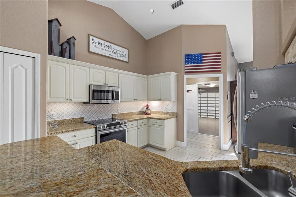 For Sale: $685,000 (2 beds, 2 baths, 2130 Square Feet)