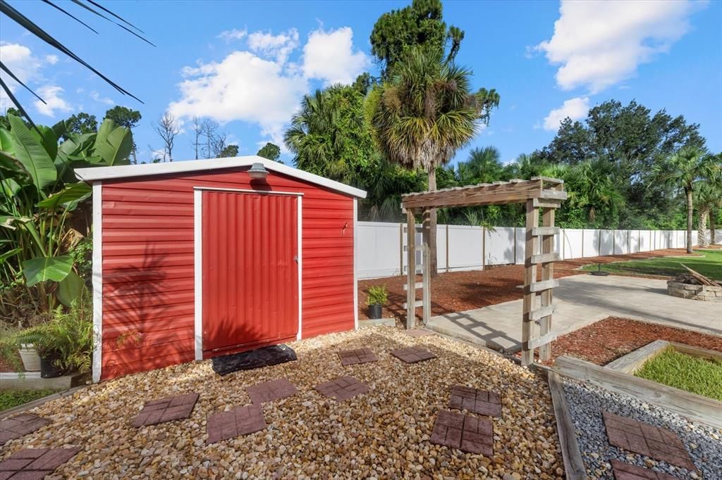 For Sale: $685,000 (2 beds, 2 baths, 2130 Square Feet)