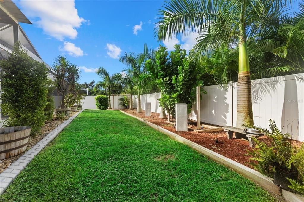 For Sale: $685,000 (2 beds, 2 baths, 2130 Square Feet)