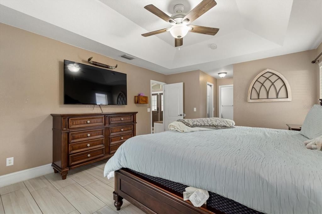 For Sale: $685,000 (2 beds, 2 baths, 2130 Square Feet)