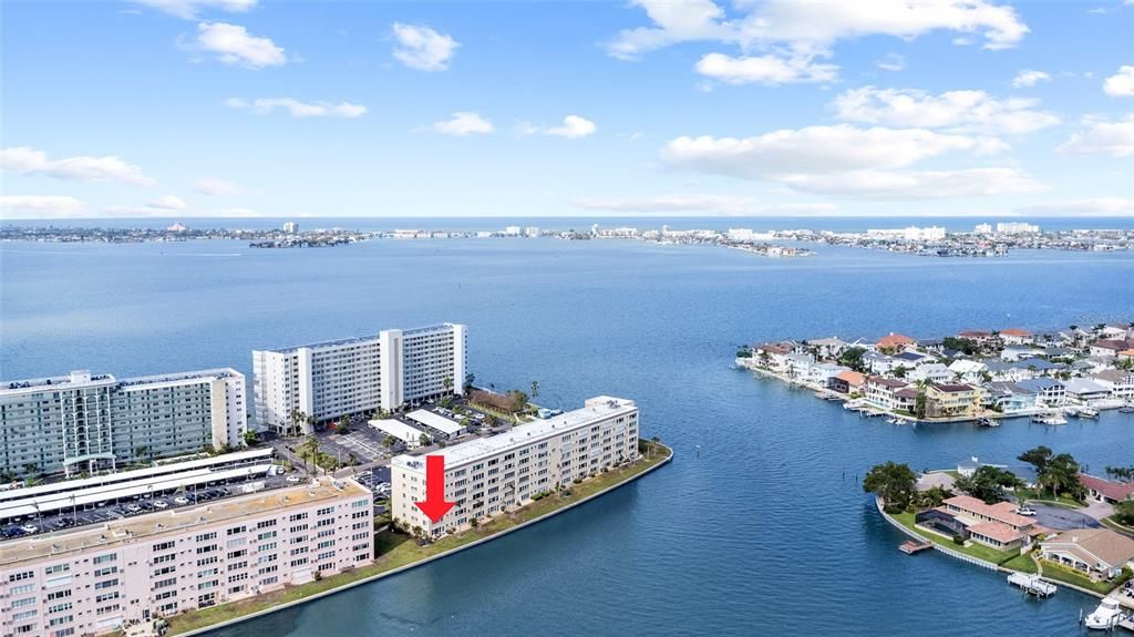 На продажу: $380,000 (2 спален, 2 ванн, 1250 Квадратных фут)