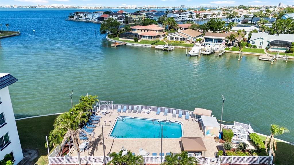 На продажу: $380,000 (2 спален, 2 ванн, 1250 Квадратных фут)