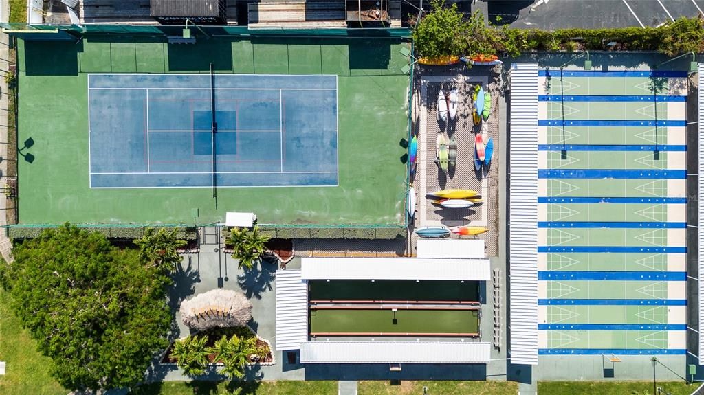 На продажу: $380,000 (2 спален, 2 ванн, 1250 Квадратных фут)