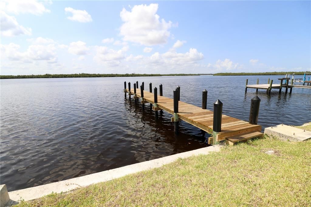 待售: $799,900 (3 贝兹, 2 浴室, 2567 平方英尺)