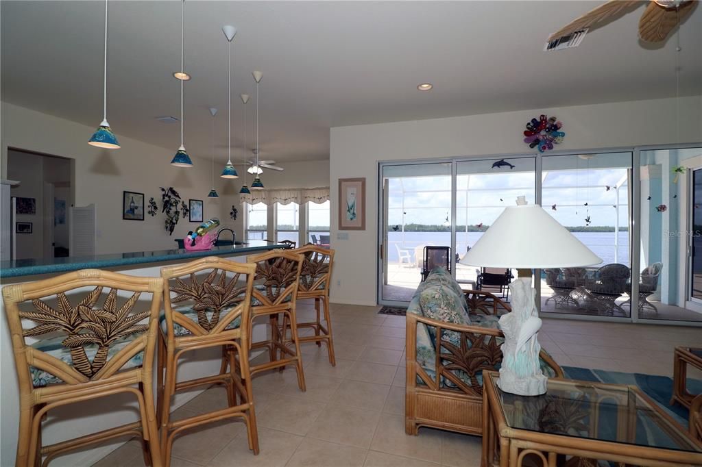 待售: $799,900 (3 贝兹, 2 浴室, 2567 平方英尺)