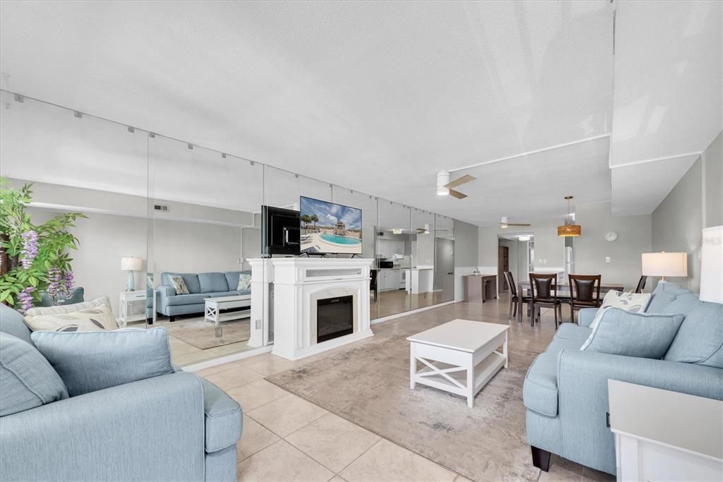 For Sale: $140,000 (2 beds, 2 baths, 1150 Square Feet)