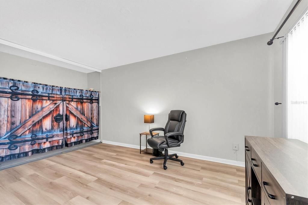 For Sale: $140,000 (2 beds, 2 baths, 1150 Square Feet)