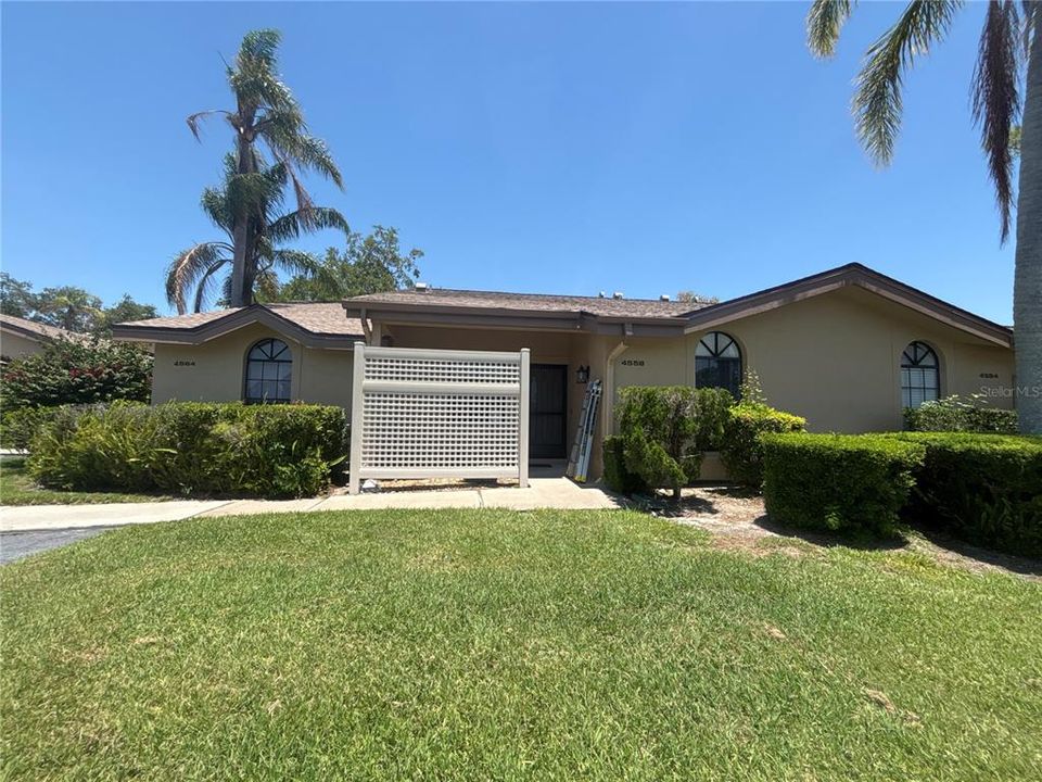 Vendido Recientemente: $224,900 (2 camas, 2 baños, 1050 Pies cuadrados)