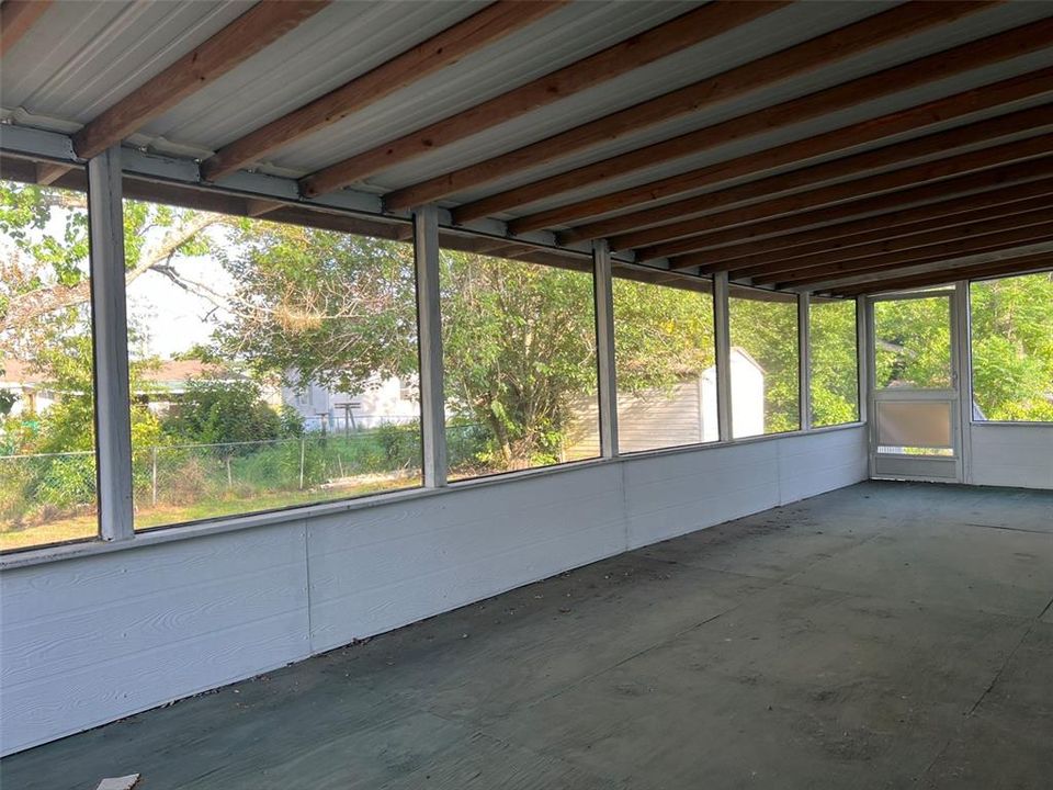 For Sale: $169,900 (3 beds, 2 baths, 1216 Square Feet)