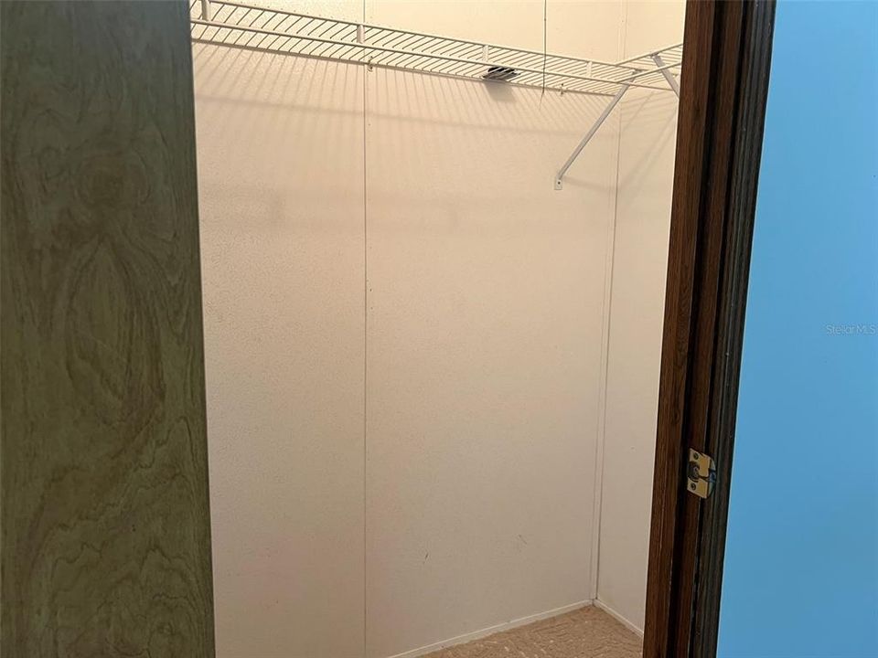 For Sale: $169,900 (3 beds, 2 baths, 1216 Square Feet)