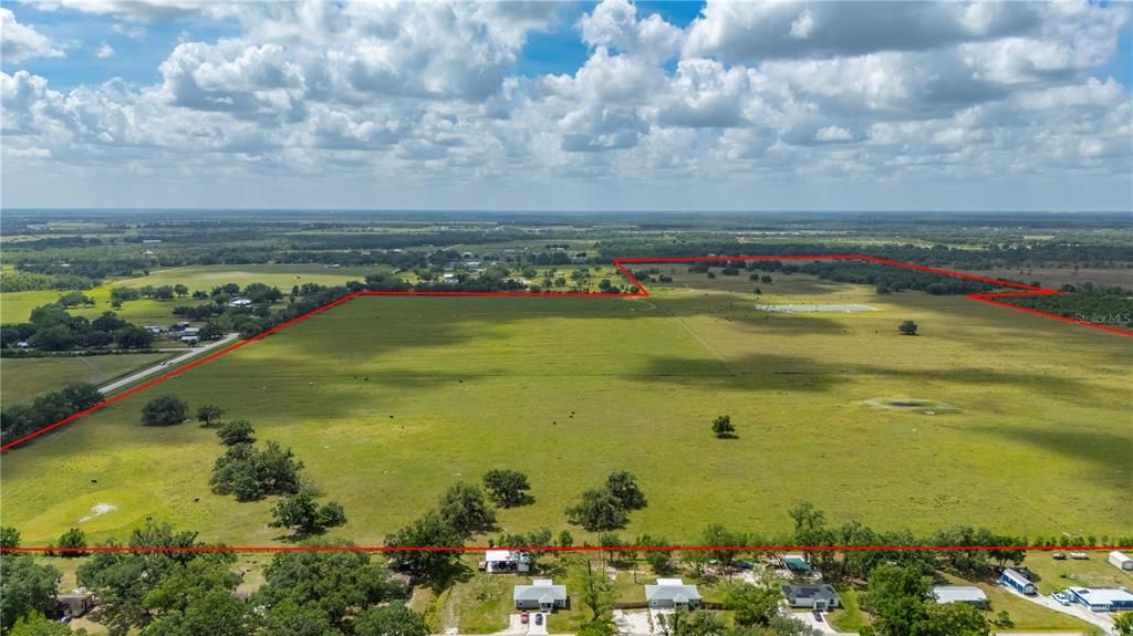 En Venta: $4,952,500 (233.00 acres)