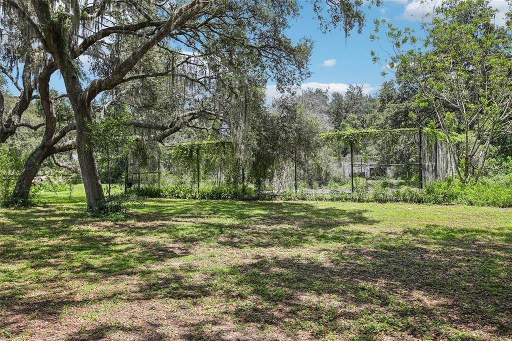 Activo con contrato: $989,000 (5 camas, 5 baños, 4983 Pies cuadrados)