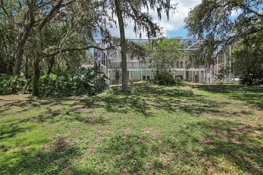 Activo con contrato: $989,000 (5 camas, 5 baños, 4983 Pies cuadrados)